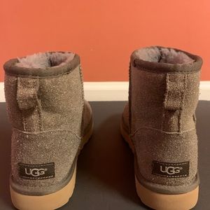 Classic Mini Serein UGG Ankle Boots